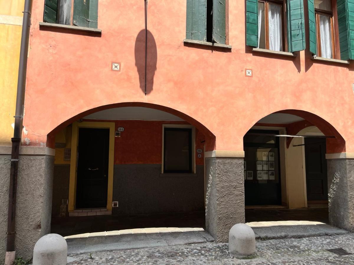 Appartamento Ai Portici Di Via Savonarola Padova Exterior photo